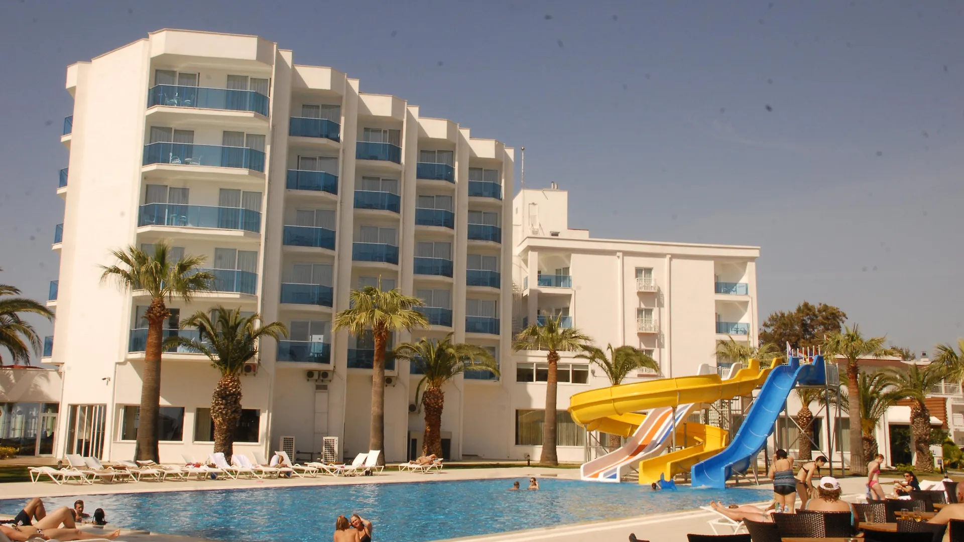 Le Bleu Hotel & Resort Kusadası