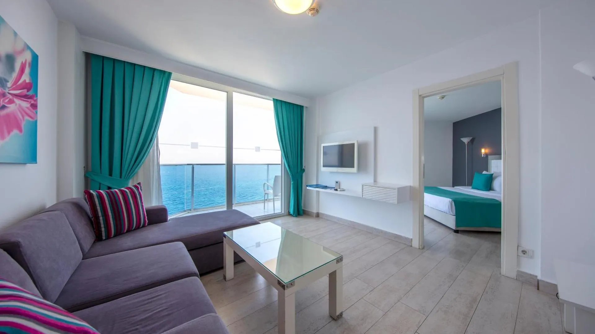 Le Bleu Hotel & Resort Kusadasi