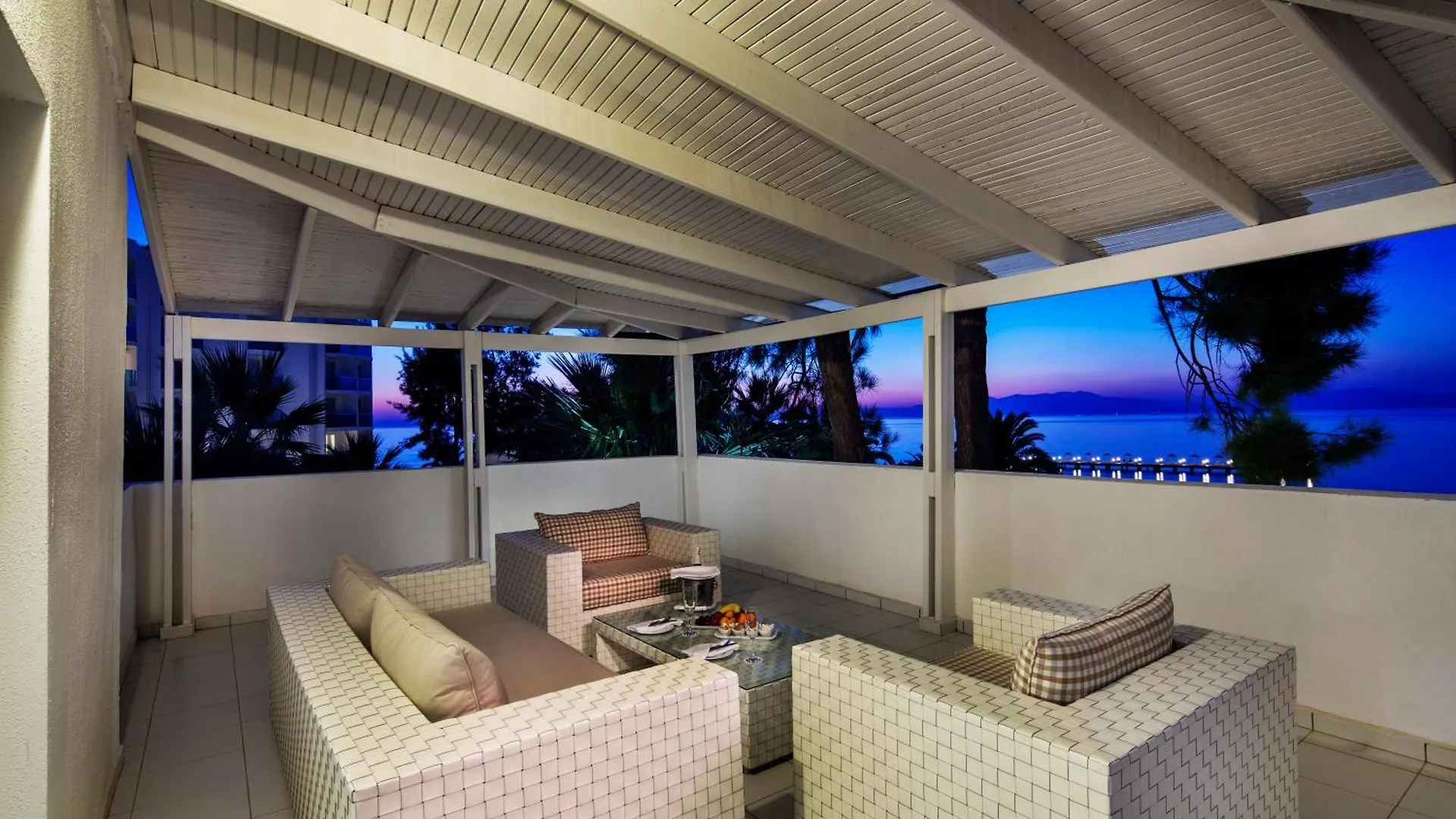 Le Bleu Hotel & Resort Kusadasi