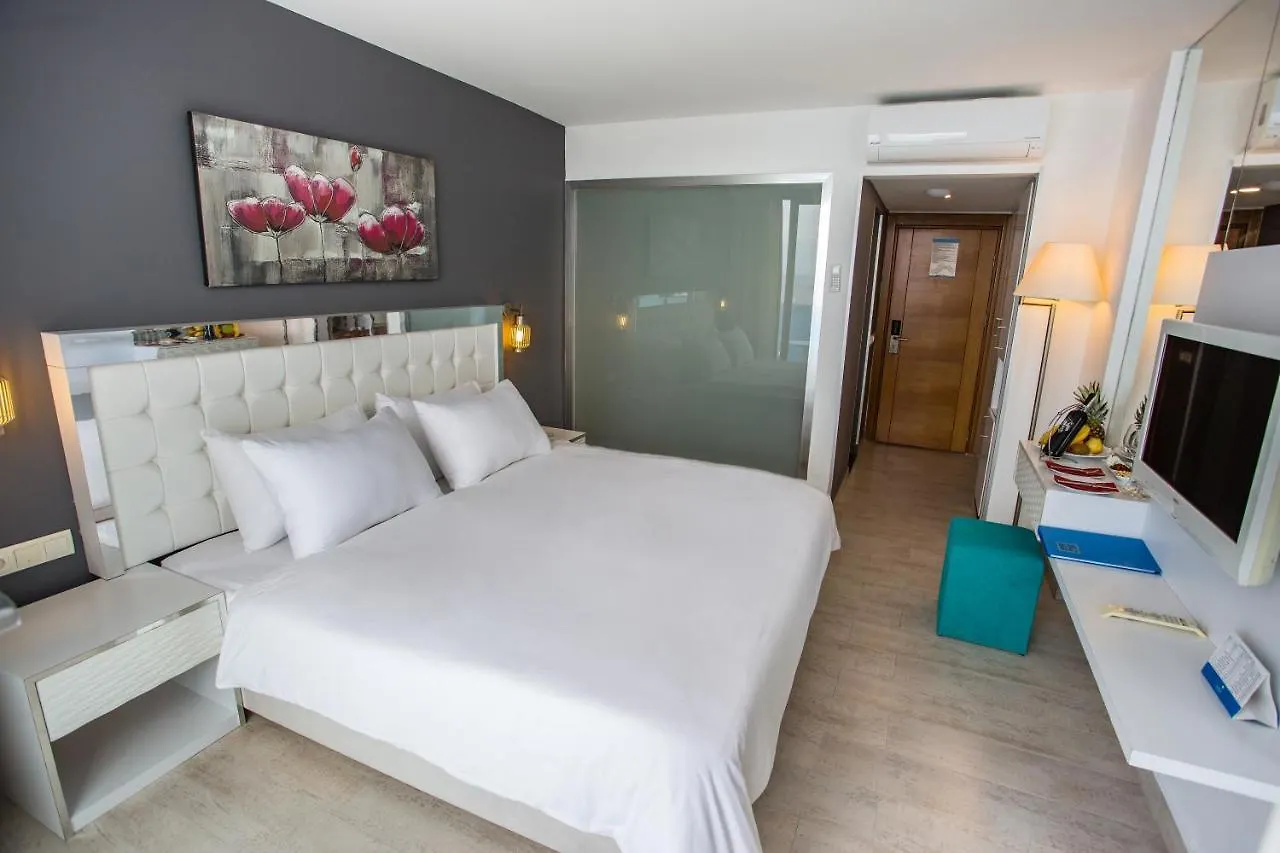 Le Bleu Hotel & Resort Kusadasi